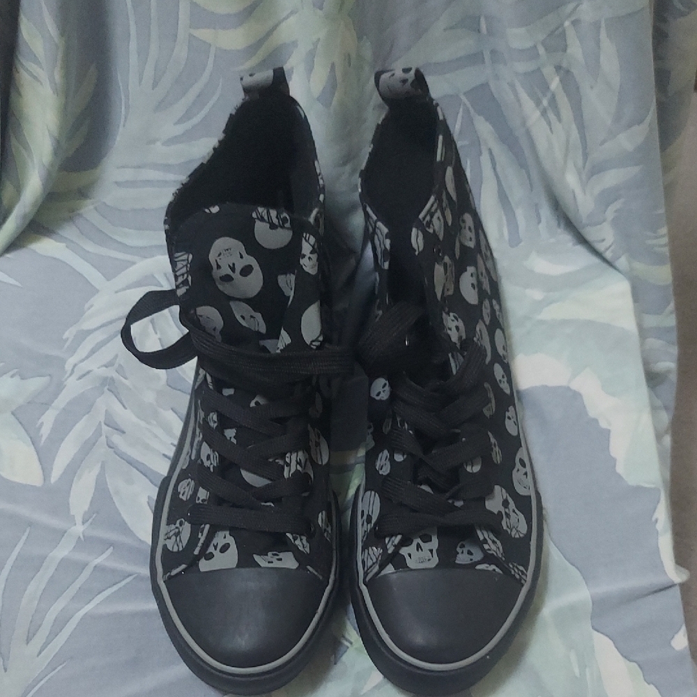 Hot Topic Black and White Sneakers